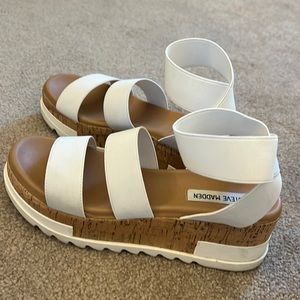 Steve Madden Wedge Sandal Size 7